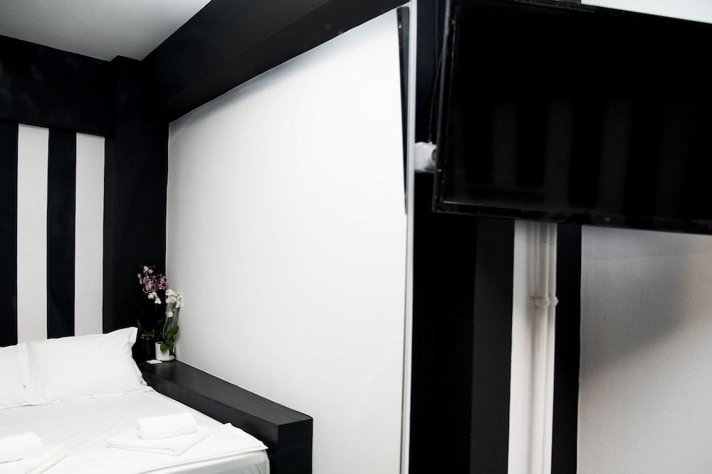 Home Plus Eleutheria Budget Room Ateny Zewnętrze zdjęcie