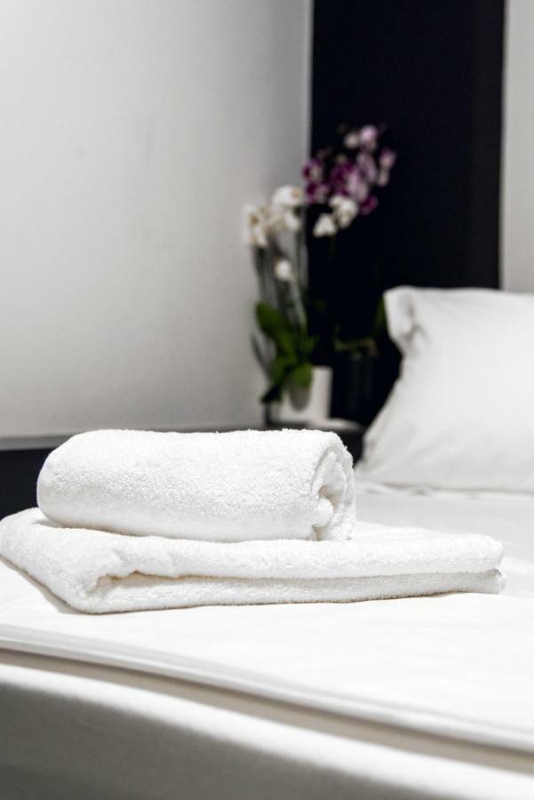 Home Plus Eleutheria Budget Room Ateny Zewnętrze zdjęcie